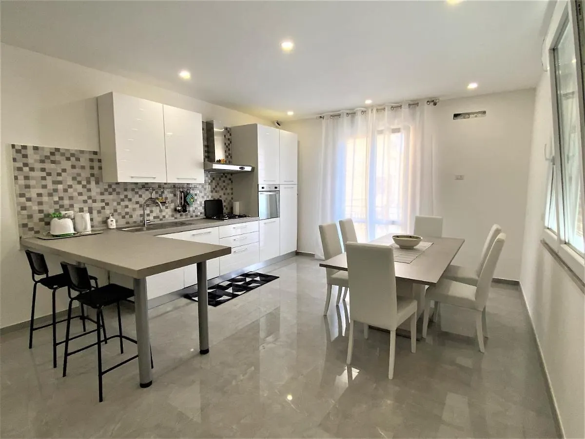 Melitta Apartment Giardini Naxos